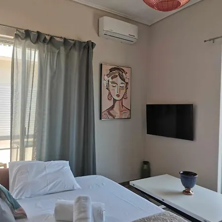 Thouria Agora 3 * Каламата