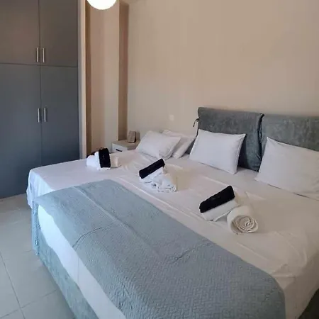 Διαμέρισμα Thouria Agora 3 *