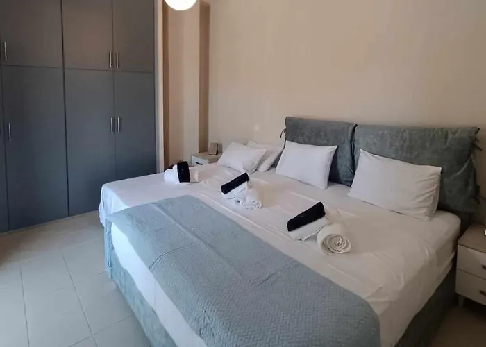 Apartment Thouria Agora 3 *